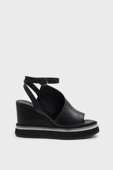 SKD-047 Black Leather Platform Sole Sandal